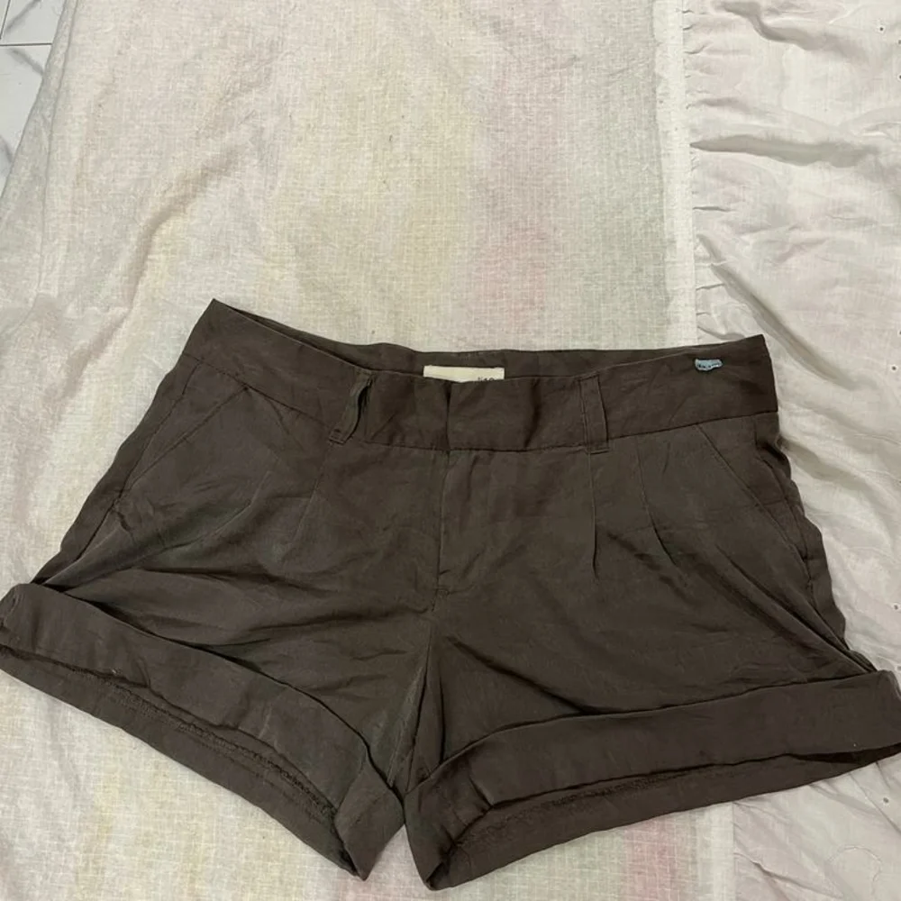 OLD NAVY satin shorts - Picture 6 of 6